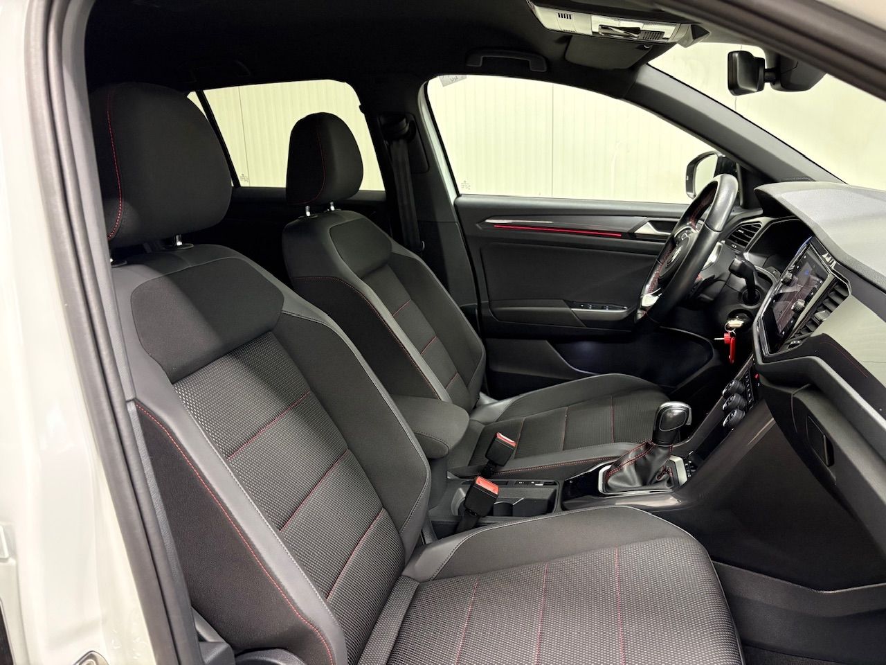 T-Roc Sport 1.5 TSI DSG AHK NAVI ACC RFK SHZ