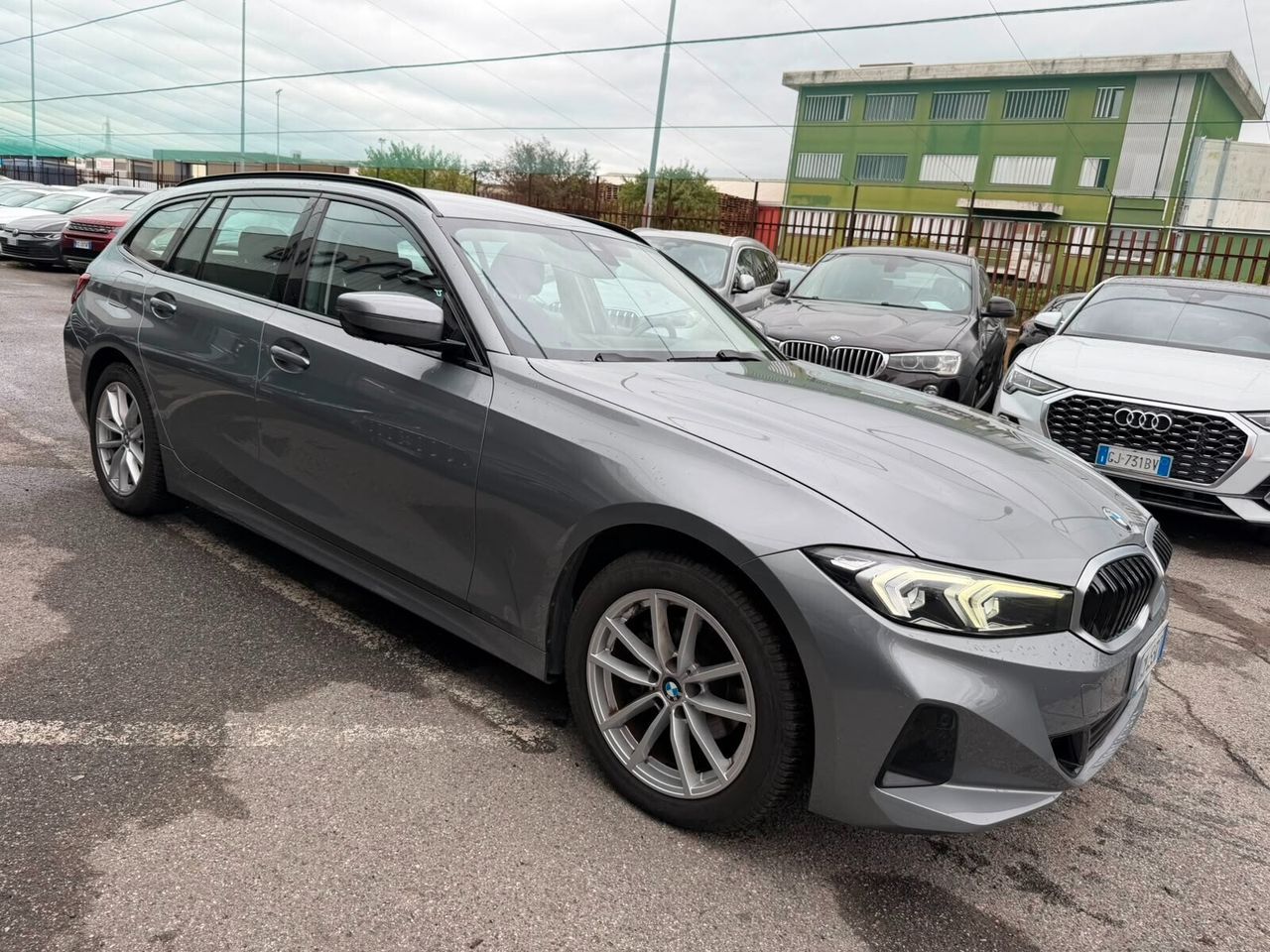 BMW 318 Touring 318i Touring auto / SERVICE IN B imagem 3