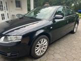 Audi A4 1.6 - - Audi A4 mit Benzin-Antrieb: Limousine, 1.6