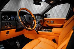 Cullinan BLACK BADGE 2025 BLACK/ORANGE 4 SEATS