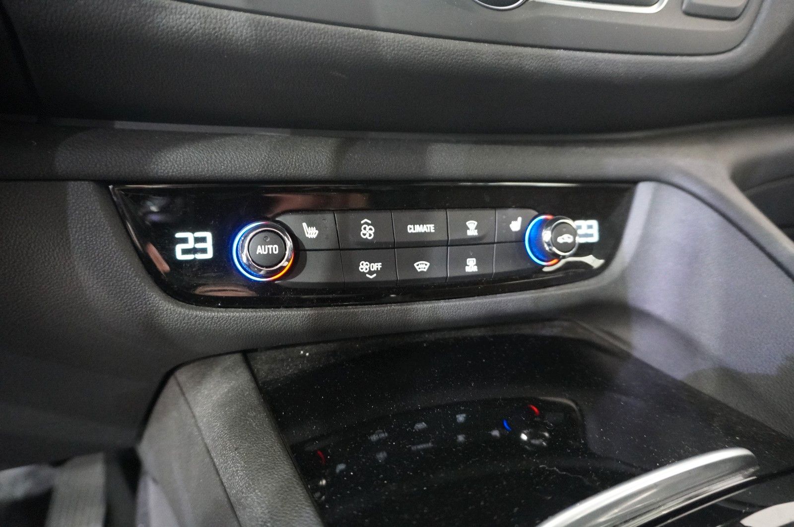 Fahrzeugabbildung Opel Insignia B ST 2.0D ELEGANCE NAVI/LED/KAMERA/AHK