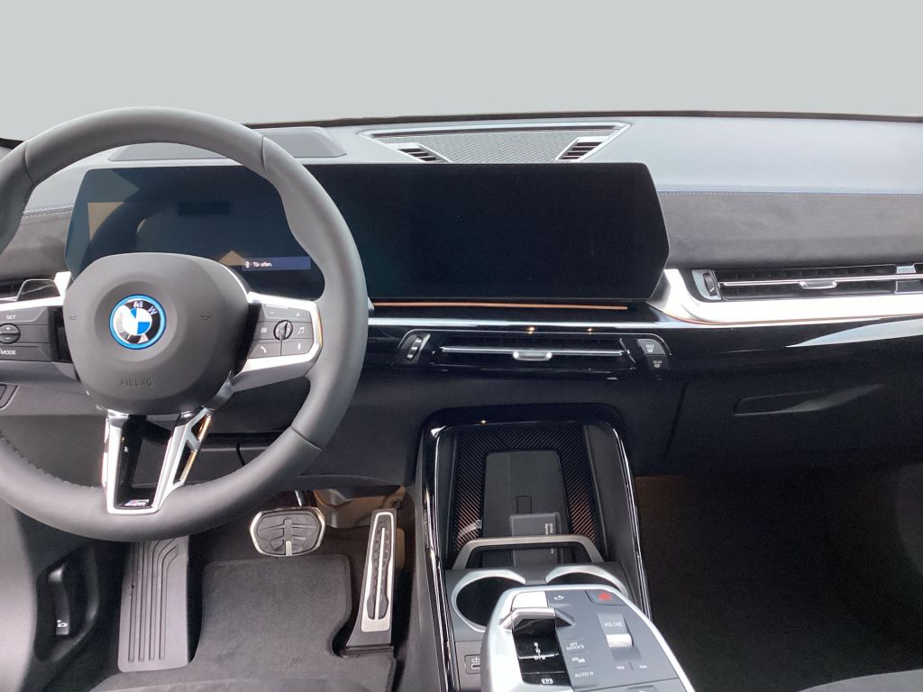 BMW iX2 - Bild 16
