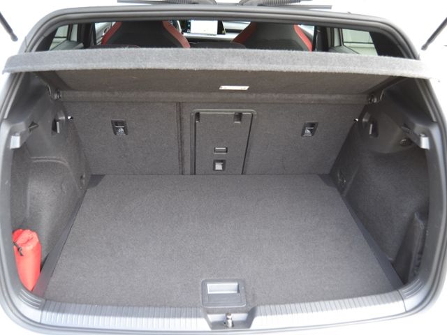 Golf VIII GTI 2.0 TSI DSG 18-ZOLL+SFW/LED/NAVI+V