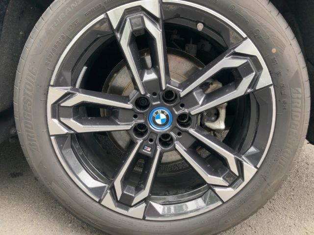 BMW iX2 - Bild 13