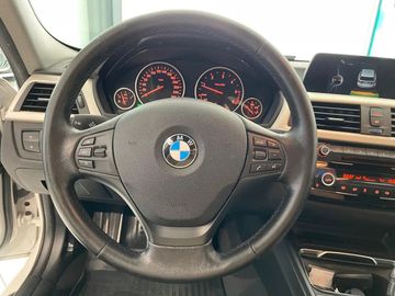 BMW 320 - 12