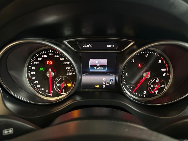 MYAUTOCENTER – Gebraucht- und Jahreswagen mit Werkstattservice in Pfaffenhofen Mercedes-Benz CLA 200 Shooting Brake *TEMPOMAT*NAVI*KLIMA*