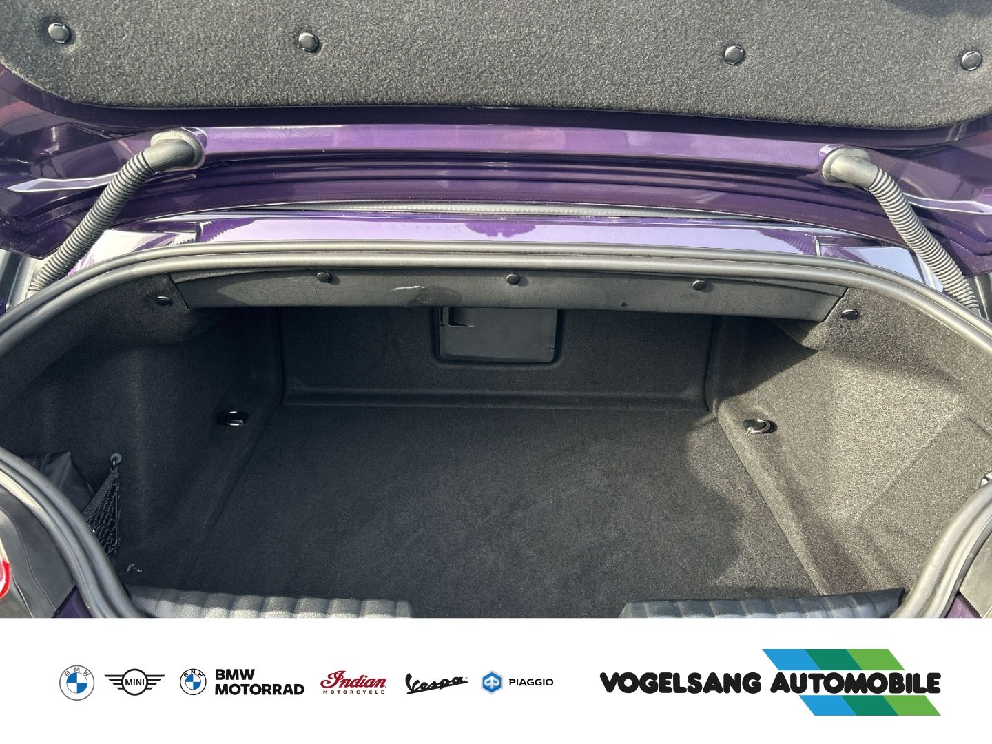 Fahrzeugabbildung BMW Z4 M40i Head-Up Kamera adaptives Fahrwerk Navi g