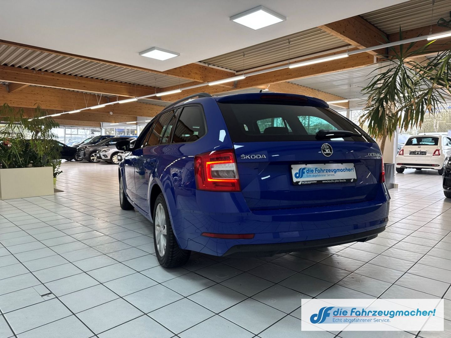 Fahrzeugabbildung SKODA Octavia Combi Style 1.6 TDI DPF Navi Sperrdiff.