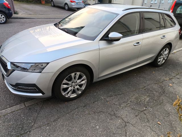 Skoda OCTAVIA 2.0 TDI SPORT LINE WEBASTO MATRIX FULL