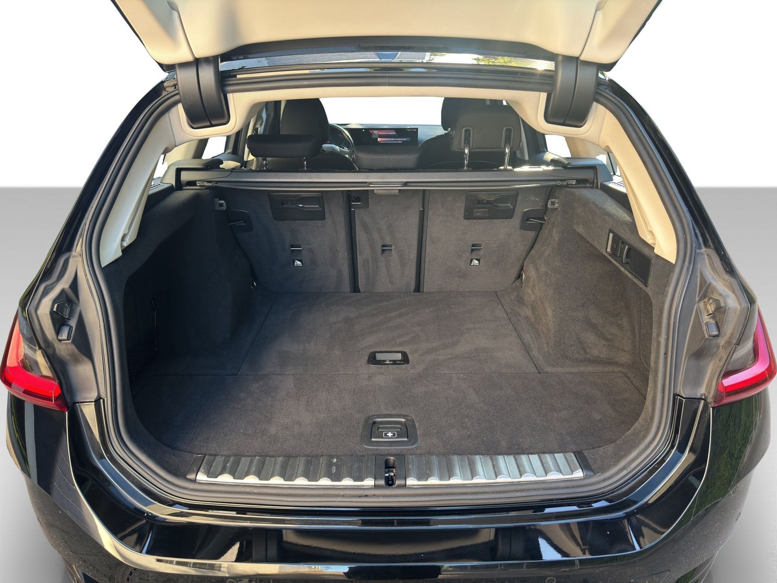 BMW 318i Touring foto 13