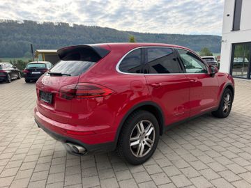 Porsche Cayenne - 3