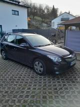 Hyundai i30 CW 1.6 CRDi Diesel 90 PS Euro ... - Hyundai i30 Ps mit Diesel-Antrieb