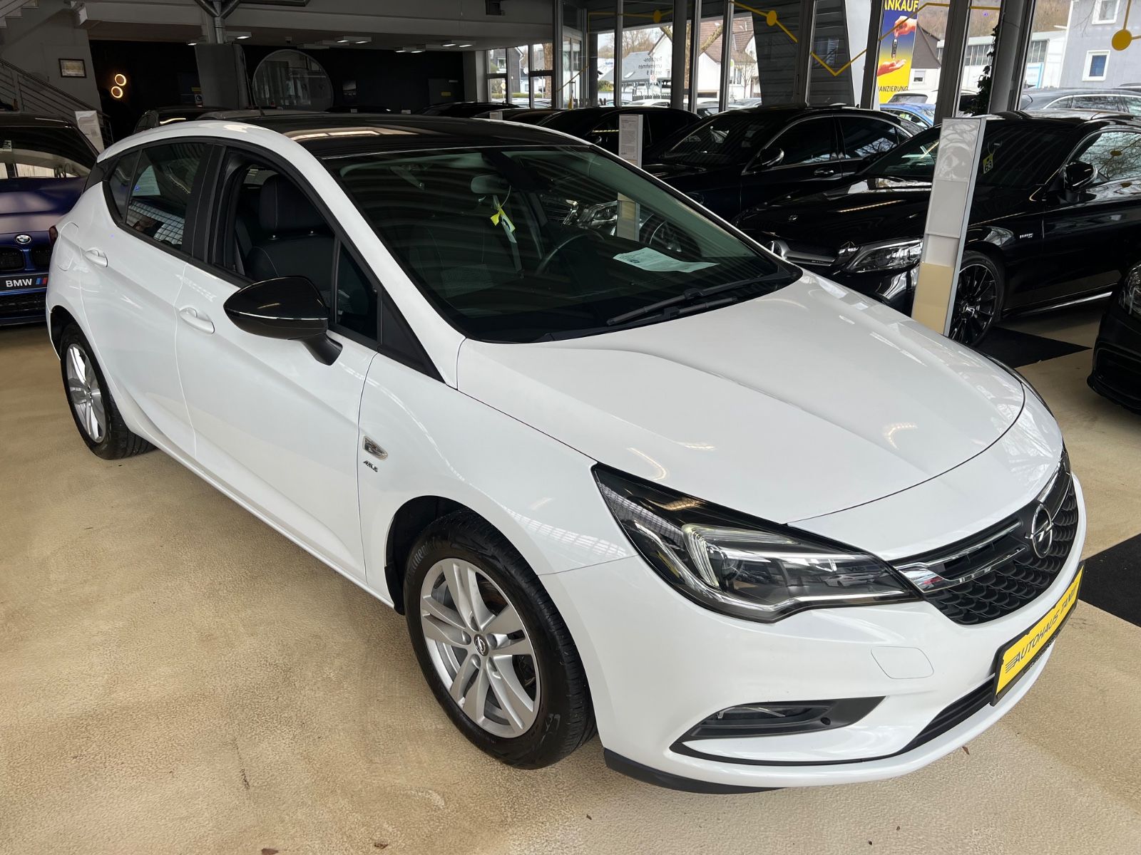 Fahrzeugabbildung Opel Astra K Lim. 5-trg. Active Start/Stop
