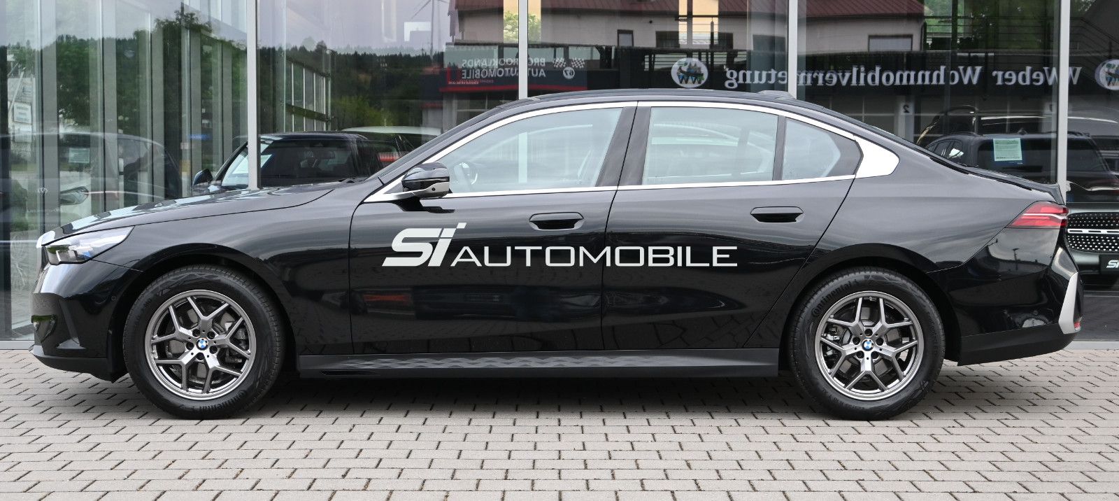 Fahrzeugabbildung BMW 520i Aut. °KOMFORTSITZE+BELÜFTUNG°STANDHEIZUNG°
