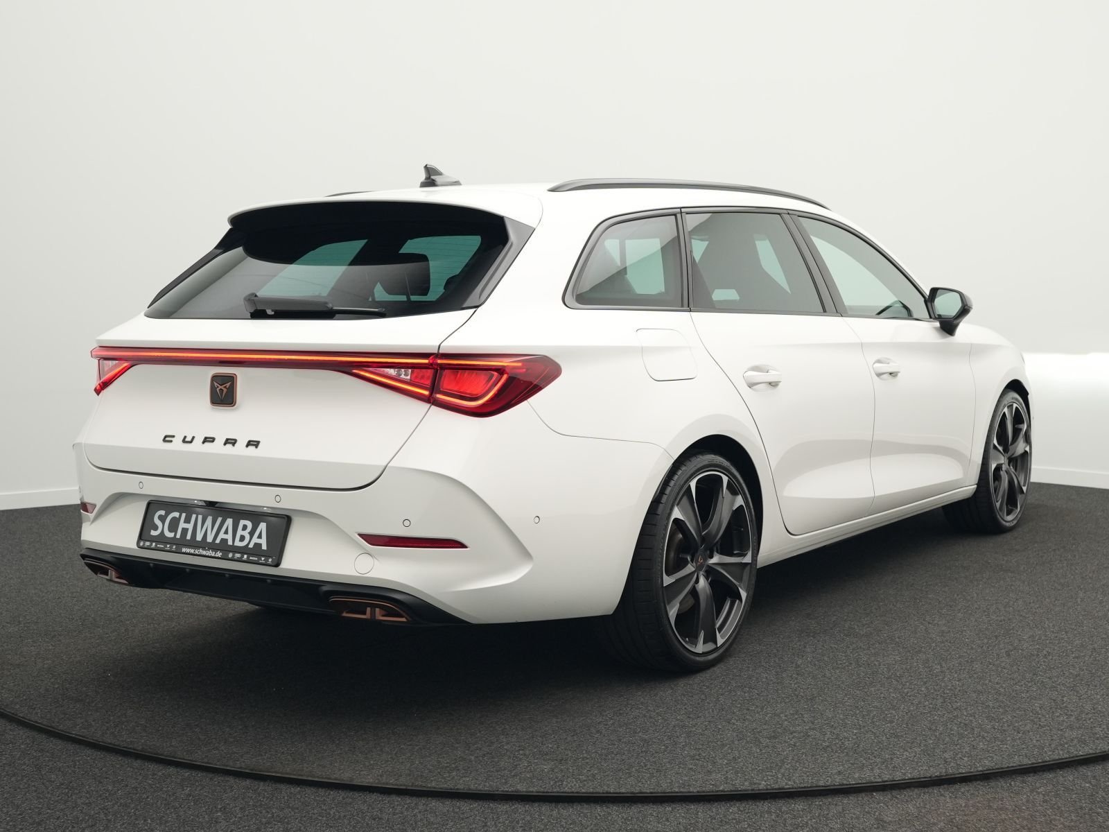 Cupra Leon Sportstourer VZ 1.4 e-HYBRID AHK*R-KAM*19" imagem 3
