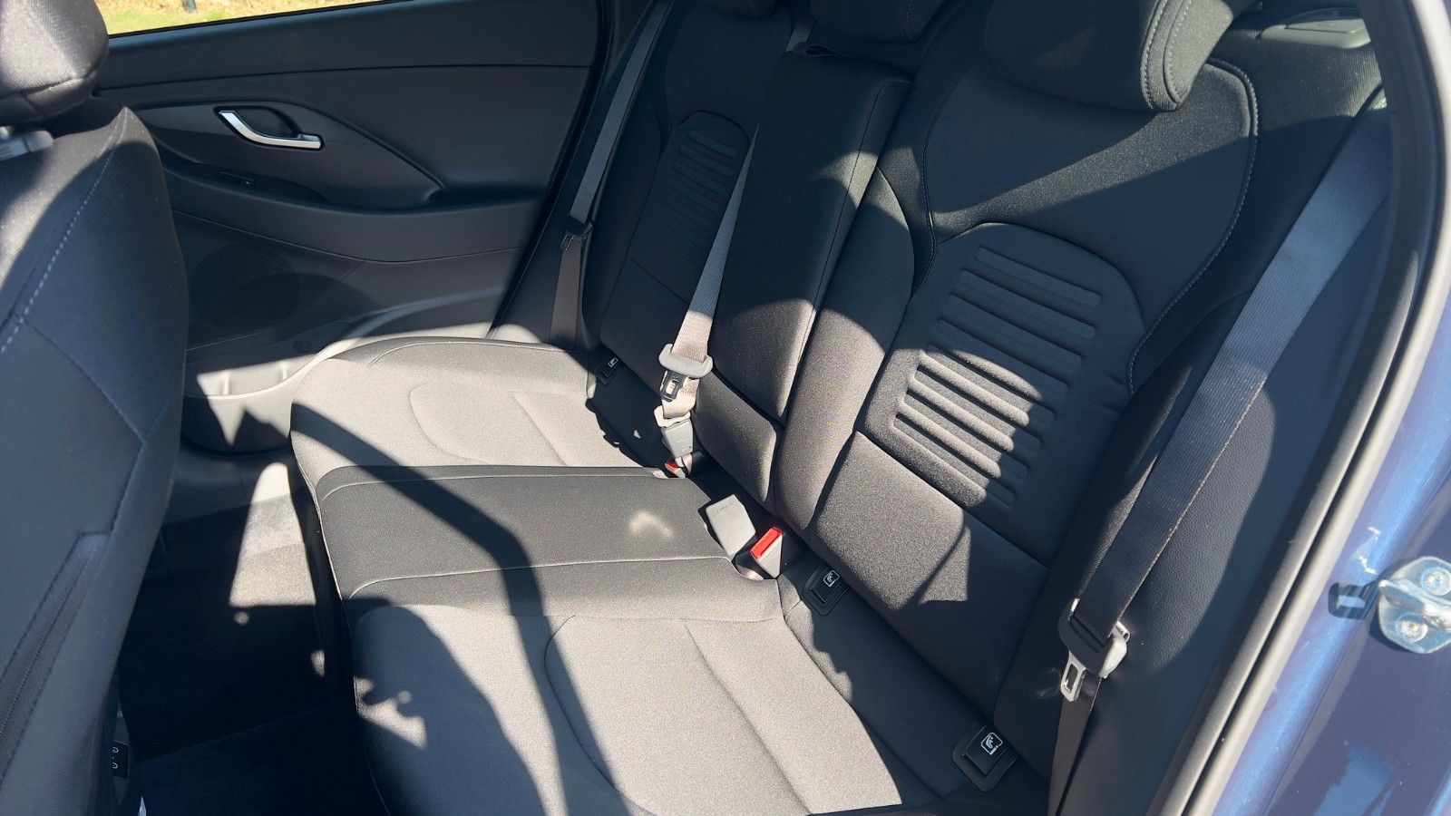 Fahrzeugabbildung Hyundai i30 1.0 T-GDI Advantage *Navi*CarPlay*RFK*LED*