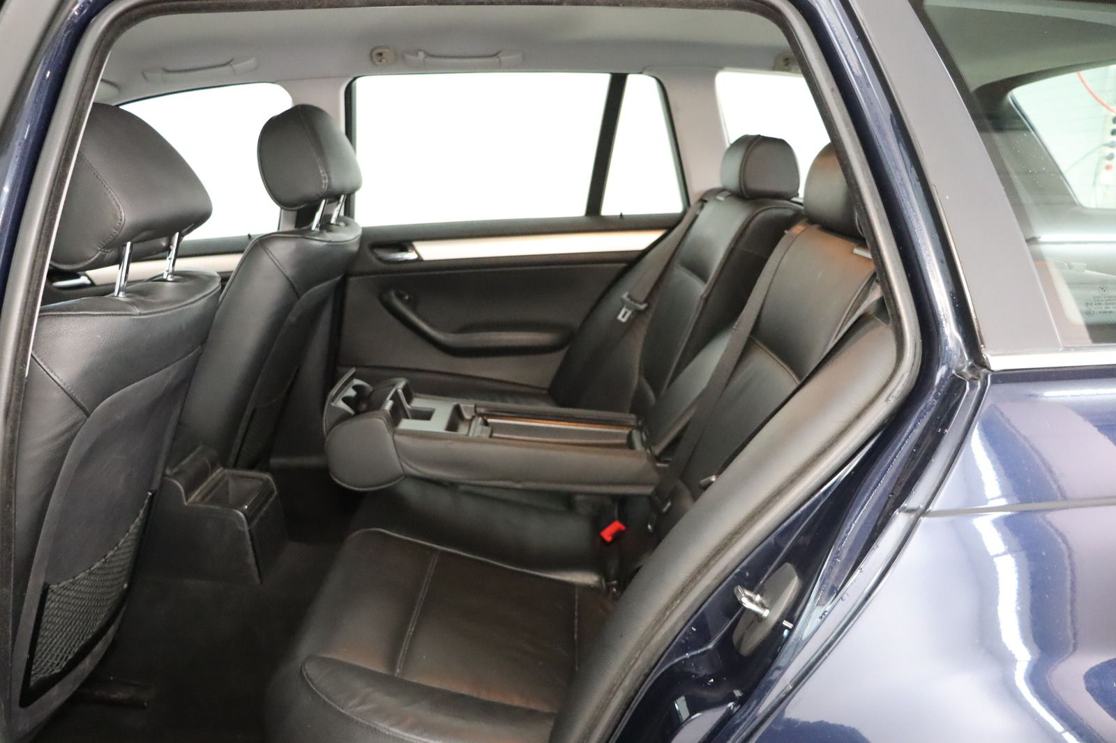 Fahrzeugabbildung BMW 320 i * Xenon * Leder * Sitzhzg. PDC