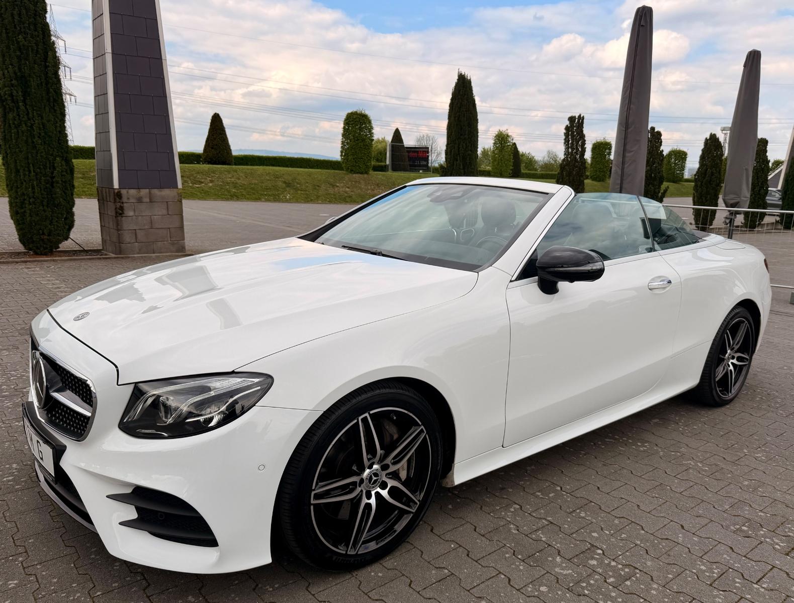 Mercedes-Benz E 450 Cabrio 4Matic AMG Paket 1. Hand Voll Voll