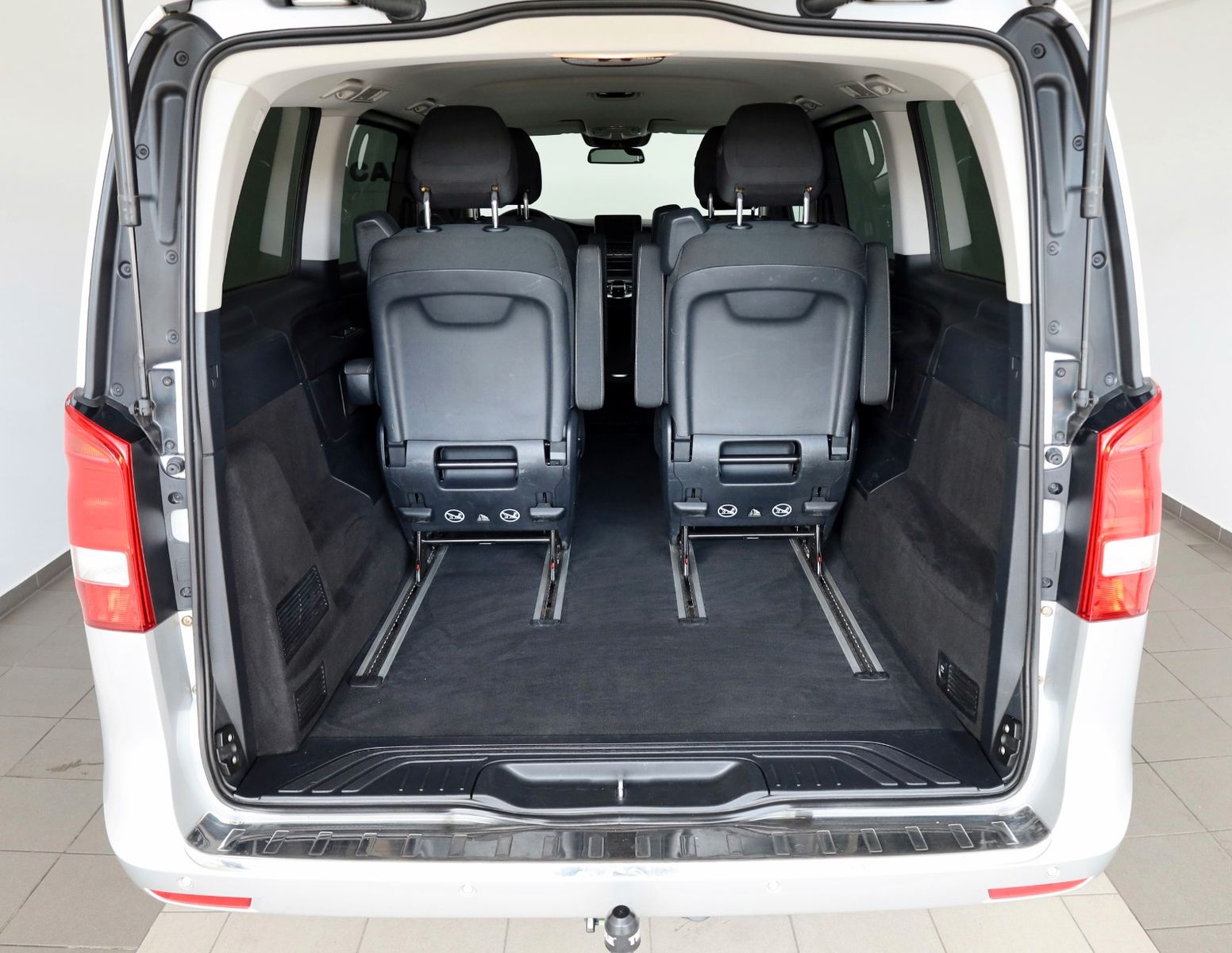 Fahrzeugabbildung Mercedes-Benz V 250d EDITION lang Sport/Park Paket,Navi,SH,AHK