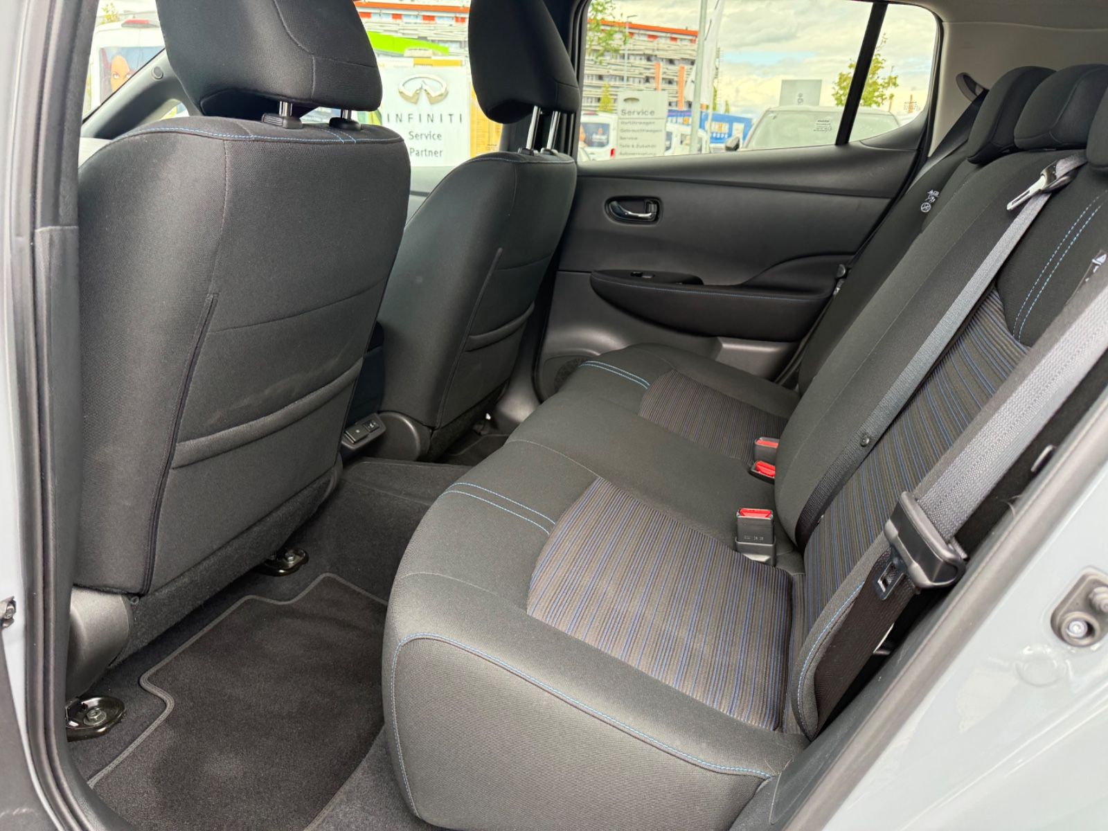 Fahrzeugabbildung Nissan Leaf N-Connecta - 360°, LED, Winter-P.,SOH96%