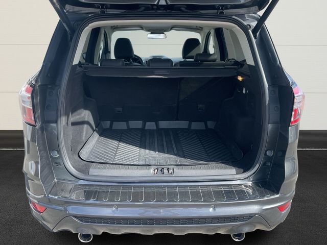 Ford Kuga Vignale 2.0 TDCi+ACC+AHK+Pano+Sony+Allrad