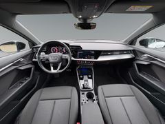 Fahrzeugabbildung Audi A3 Limousine S line 35 TFSI S-tr. -HUD*Navi+*RFK