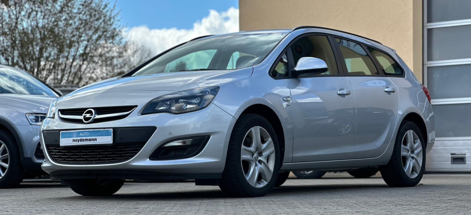Opel Astra J Sports Tourer Energy