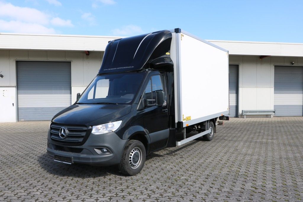 Image of Mercedes-Benz Sprinter