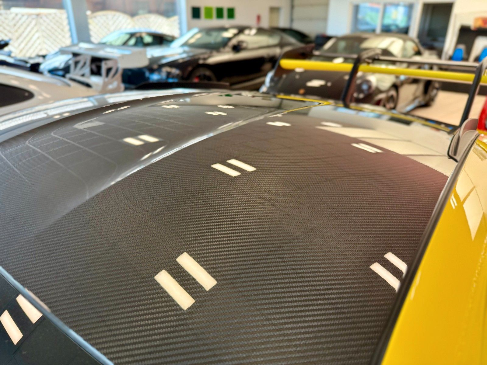 Fahrzeugabbildung Porsche 911 992 GT3 RS Weissach/PCCB/Clubsport/LIFT