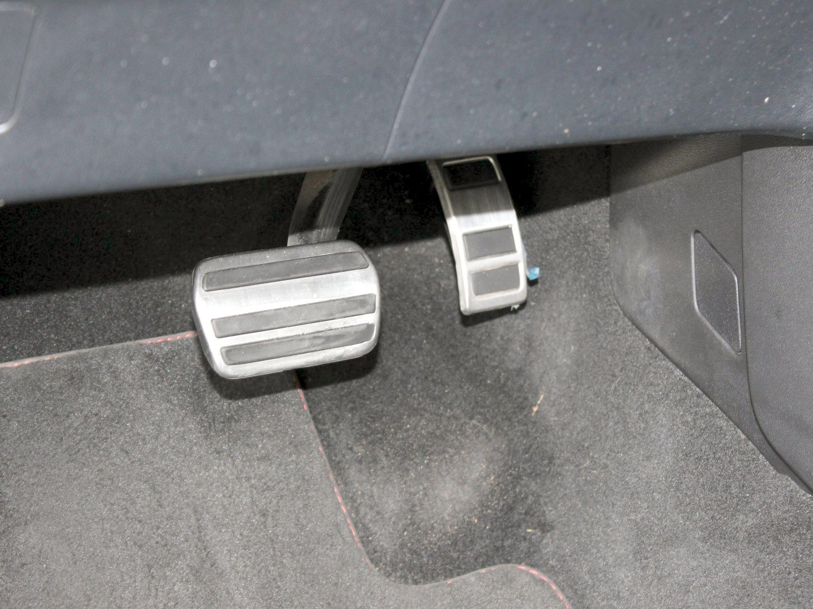 Fahrzeugabbildung Ford Kuga Plug-In Hybrid ST-Line X 2,5 Duratec