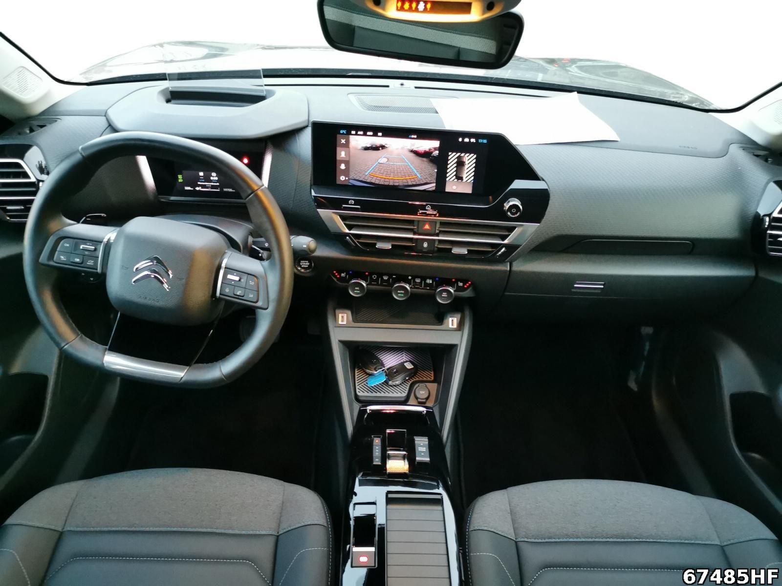 Fahrzeugabbildung Citroën C4 1.2 Pure Tech 130, Shine