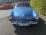 Volkswagen Karmann Ghia Cabrio - blaue Volkswagen Karmann Ghia