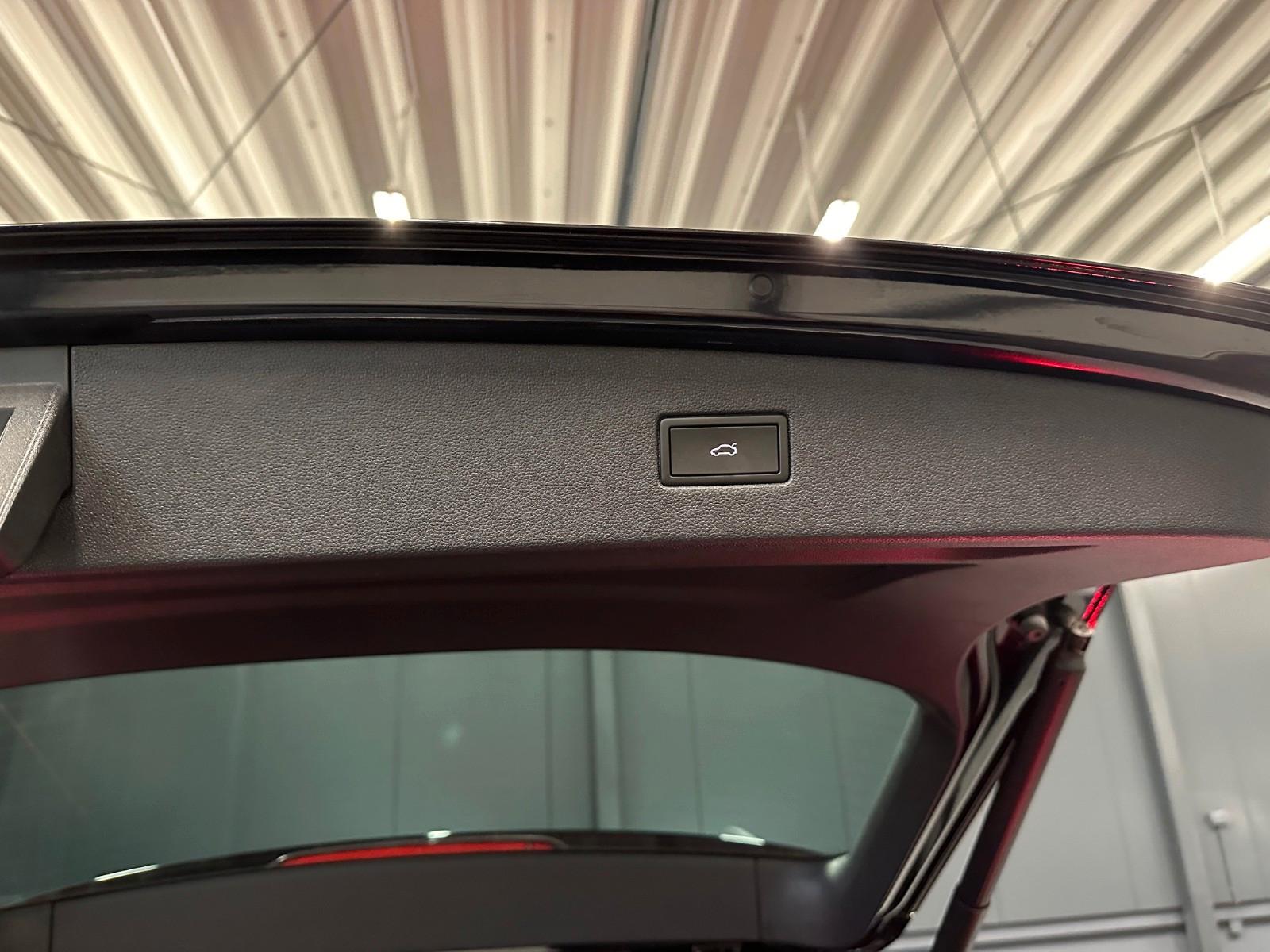 Car Image 33