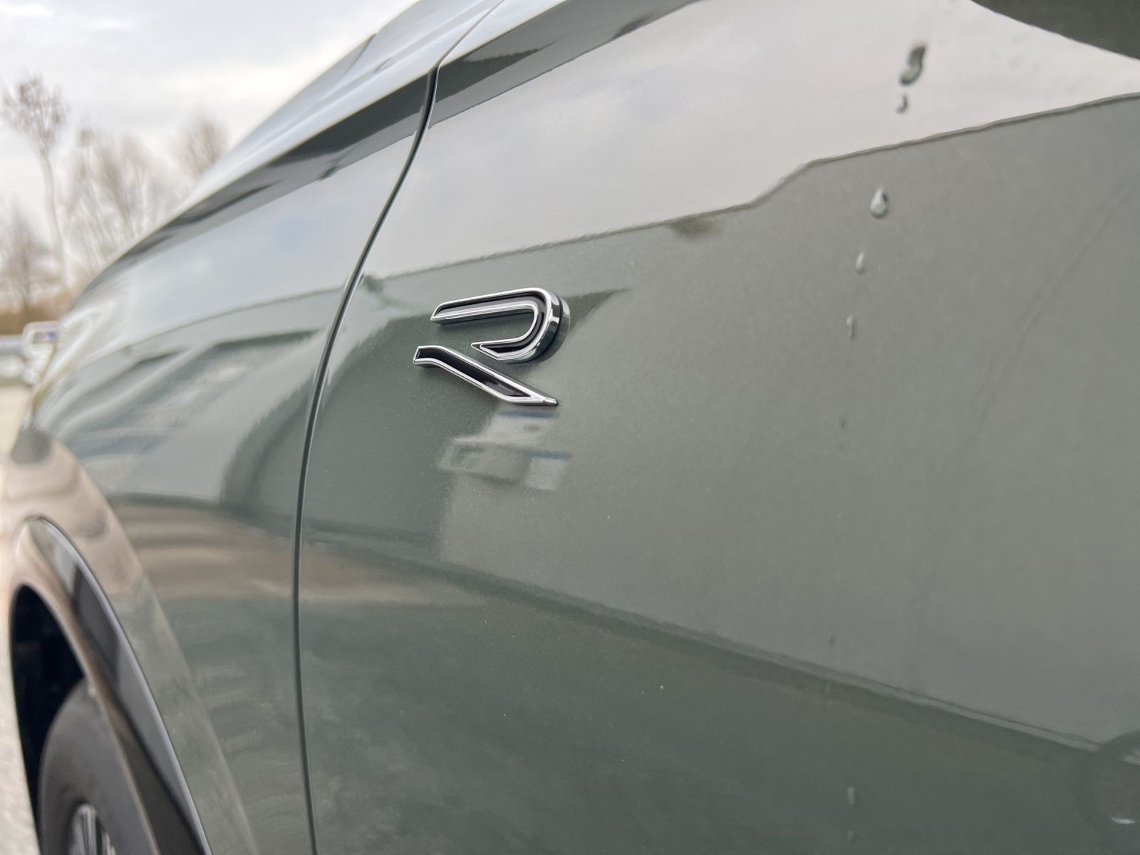 Tiguan R-Line 2.0 TDI 4M DSG Leder*AHK*Black Sty