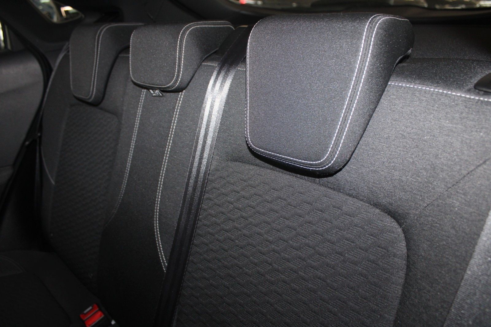Fahrzeugabbildung Ford Puma MHEV Titanium LED Sicherheits + Winter Pak.
