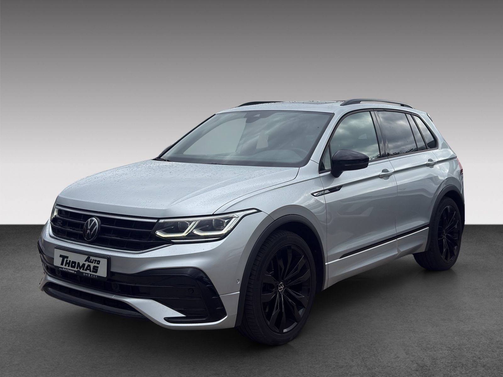 Volkswagen Tiguan R-Line 2.0 TSI 4MOTION DSG IQ.LIGHT PANO foto 3