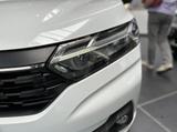 Dacia Sandero Essential SCe 65 - Dacia Sandero Essential mit Benzin-Antrieb