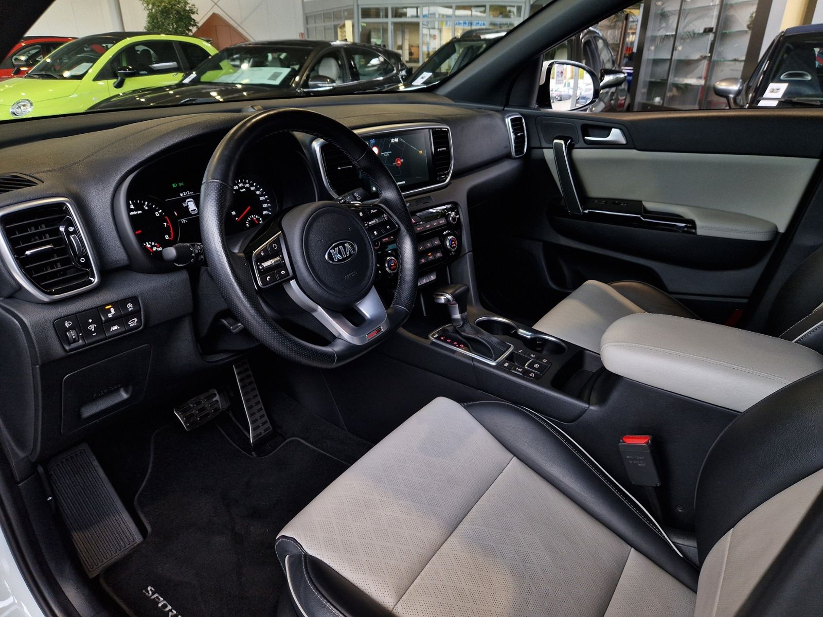 Fahrzeugabbildung Kia Sportage GT-Line 4WD PANO 360° LED