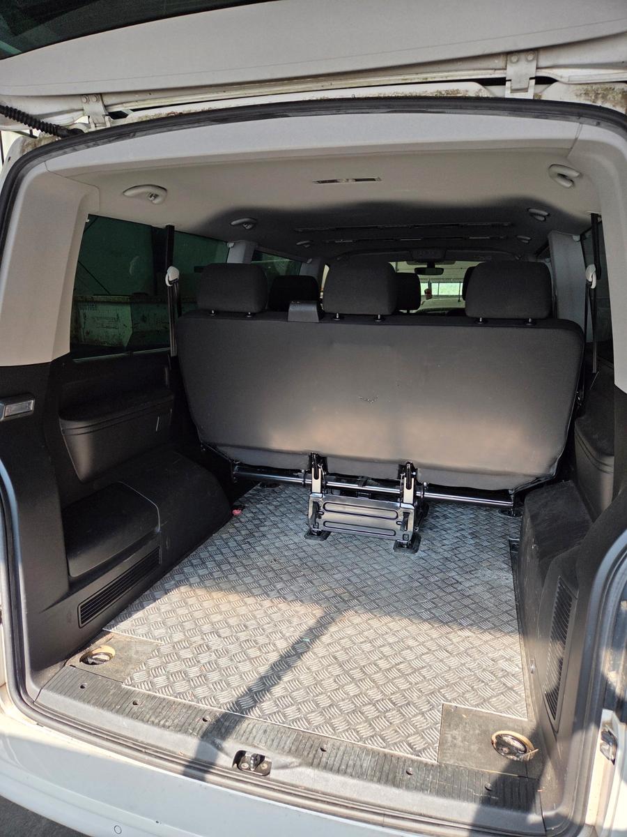 Volkswagen VW T6 Caravelle 2.0 Neuer Motor Comfortline LR 