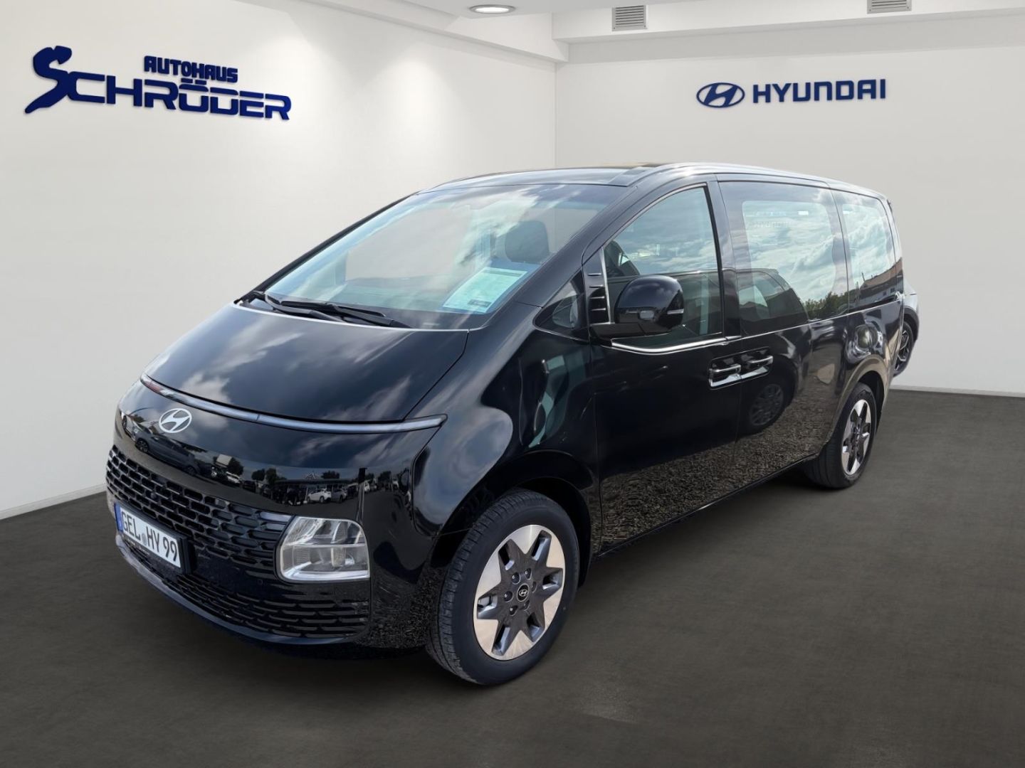 Hyundai Staria