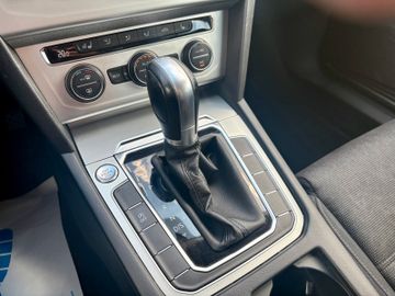 Volkswagen Passat Variant - 8
