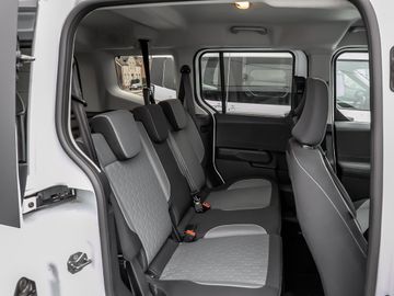 Ford Tourneo Courier 1.0 Titanium Assistenz-Paket