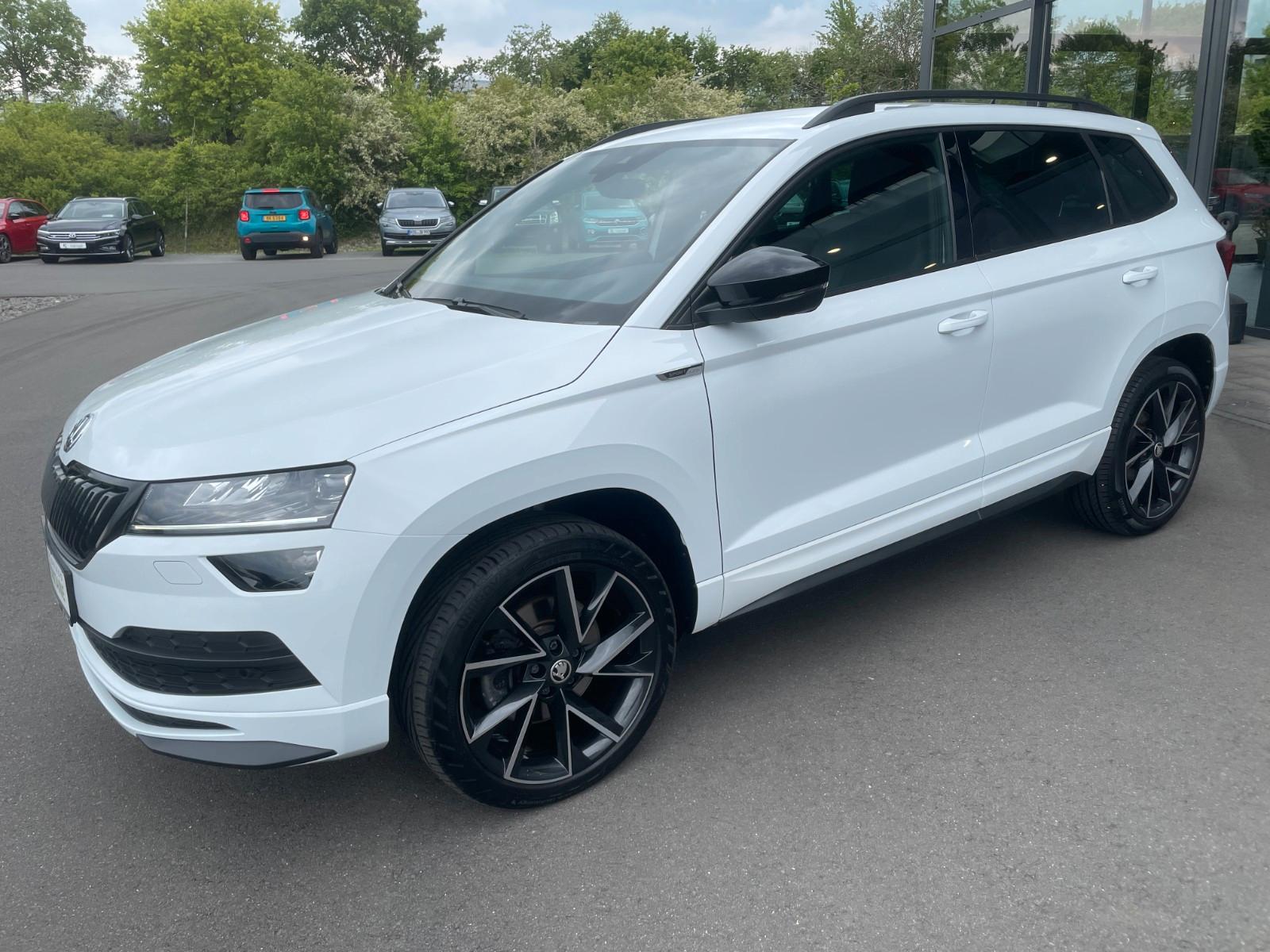 Skoda Karoq 2,0TSi Sportline 4x4 19" AHK 360° Keyless