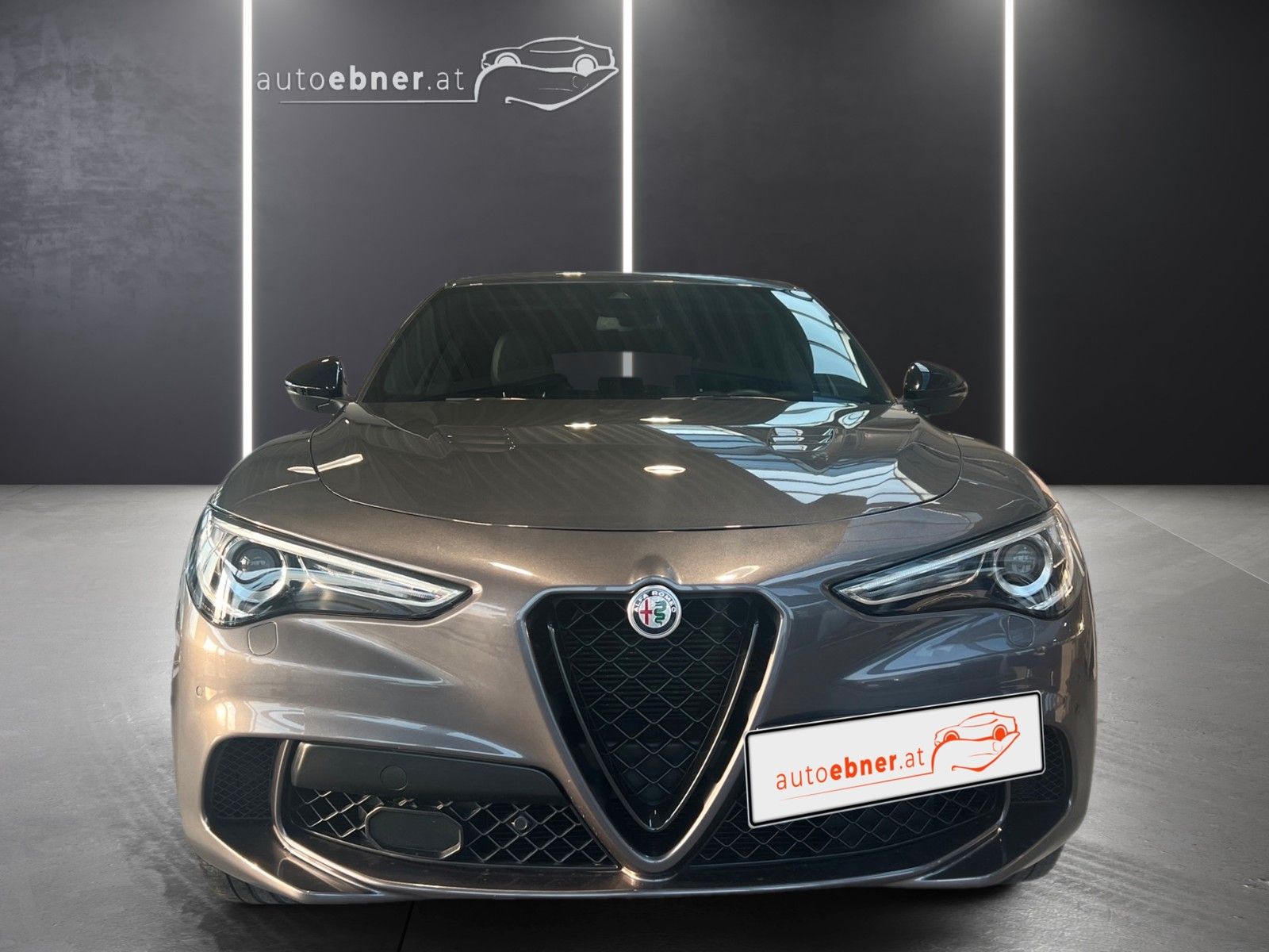Alfa Romeo Stelvio Quadrifoglio Q4 AKRAPOVIC+ASSIST imagem 2