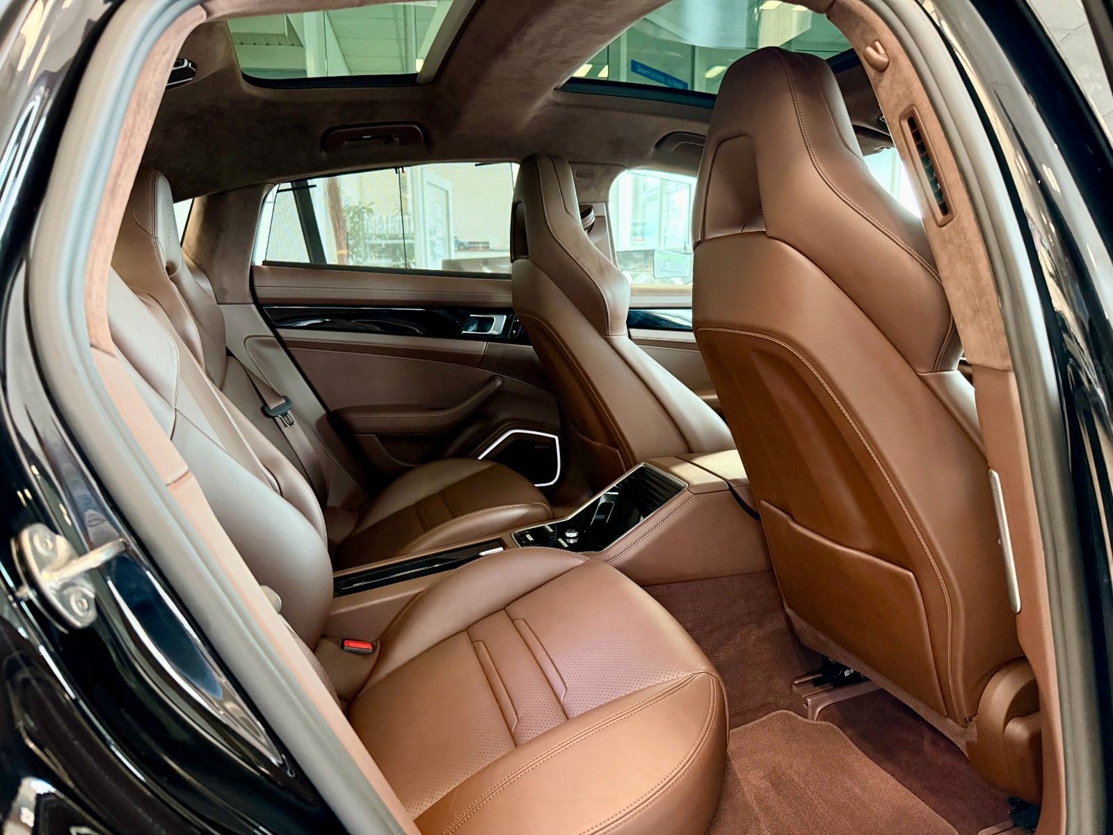 Fahrzeugabbildung Porsche Panamera Turbo PCCB/Panorama/SportDesign/ACC/DAB