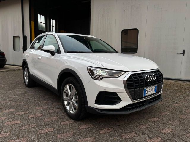AUDI Audi Q3 45 TFSI e S tronic Business