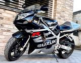 Suzuki GSX-R 600,10.800 km,1Hand, IXIL Auspuff, Tüv Neu - Angebote entsprechen deinen Suchkriterien