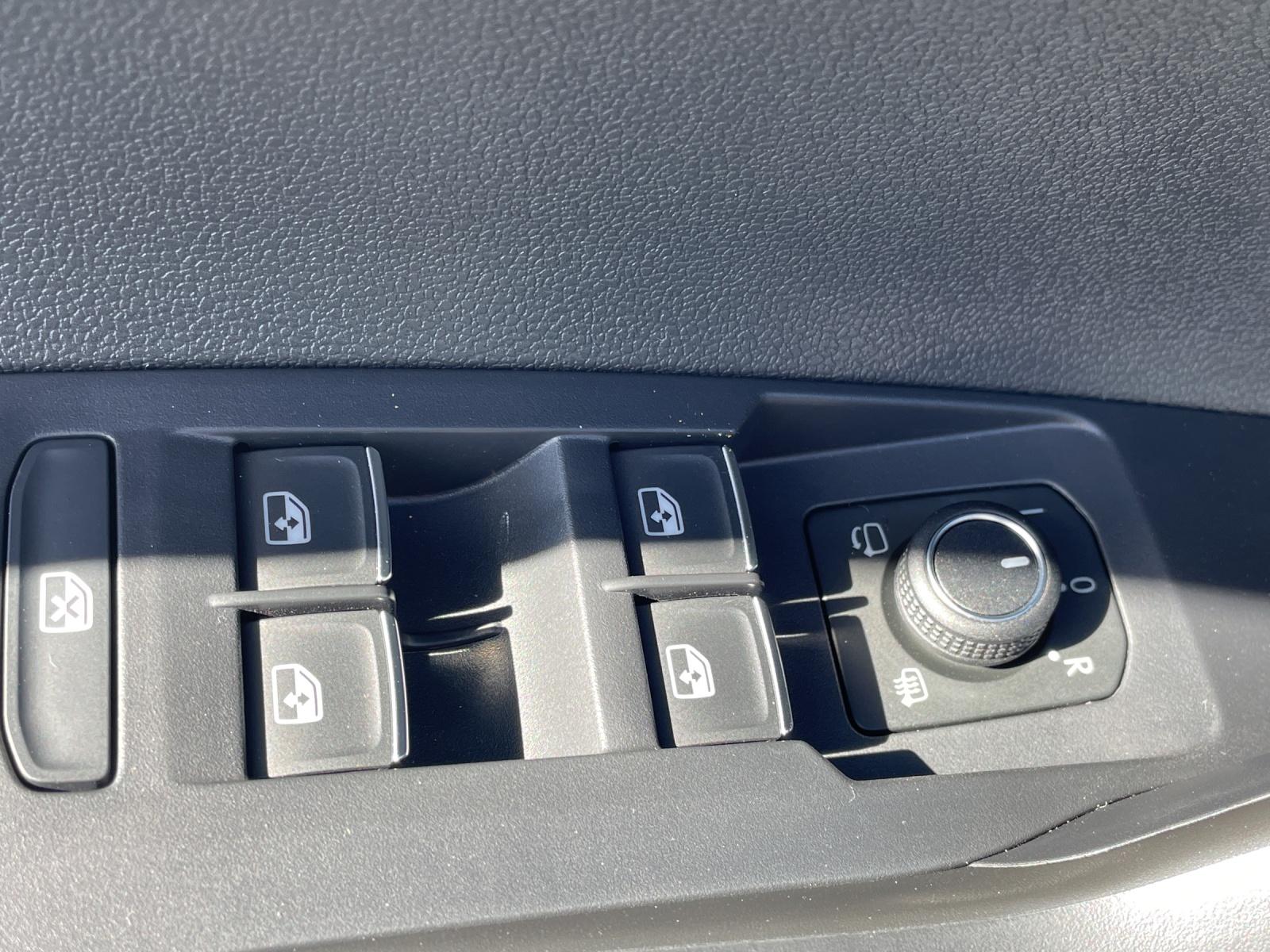 Volkswagen Taigo 1.5 TSI DSG R-Line AHK Navi LED Kamera PD, миниатюра 7