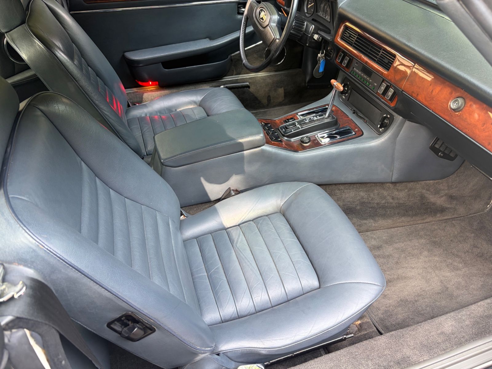 JAGUAR XJSC 16