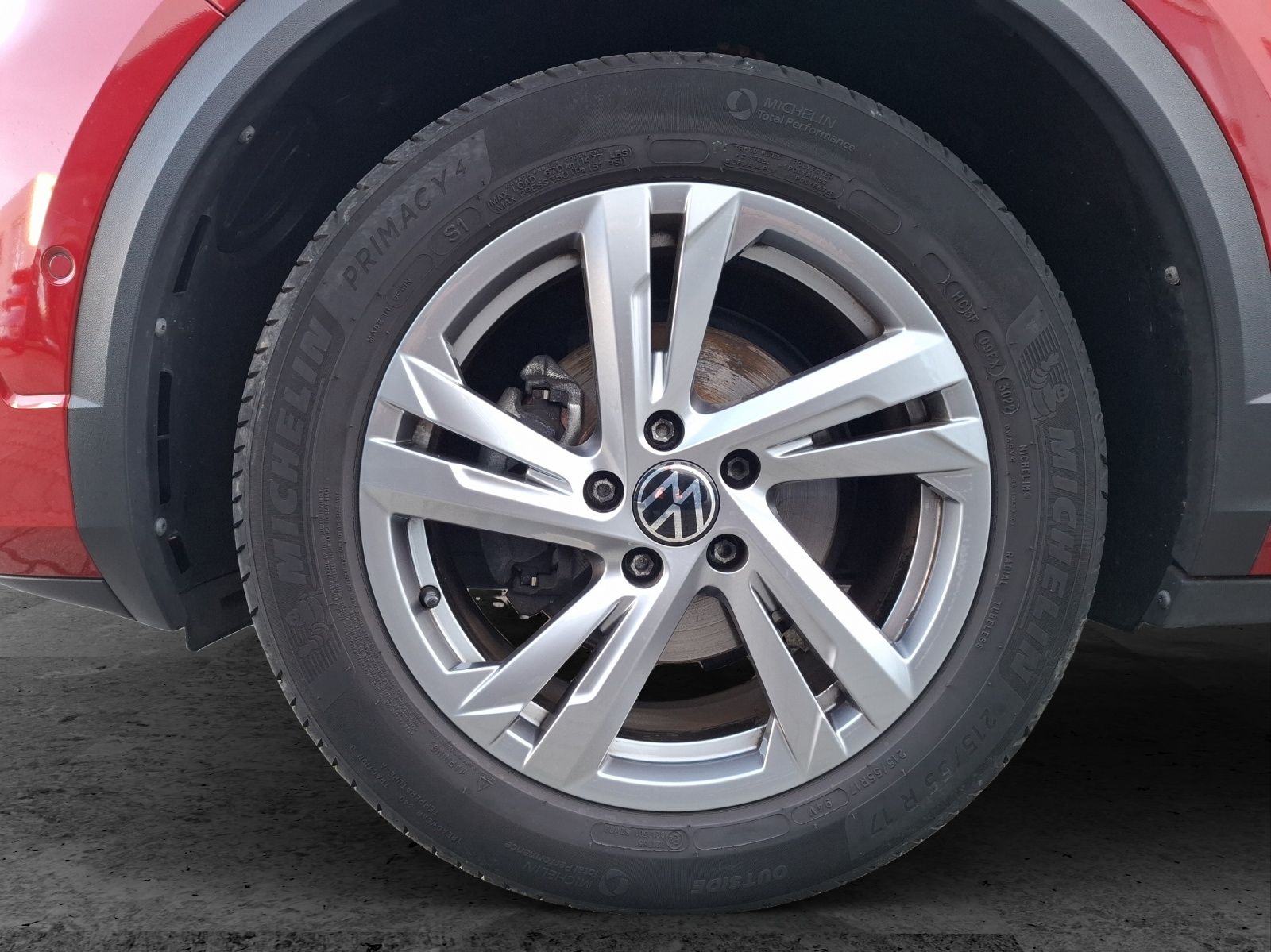 Fahrzeugabbildung Volkswagen T-Roc TSI R-Line LEDplus AID ACC APP SHZ 17"